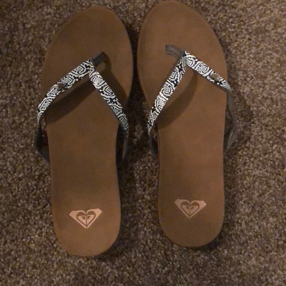 Roxy flip flop sandals